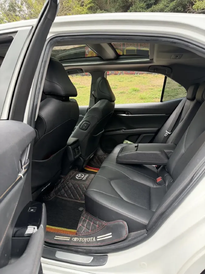 2019 Toyota Camry 2.5L 209HP L4 8AT,autocango,china used car exporter,china ev exporter,chinese used car exporter,chinese used ev exporter