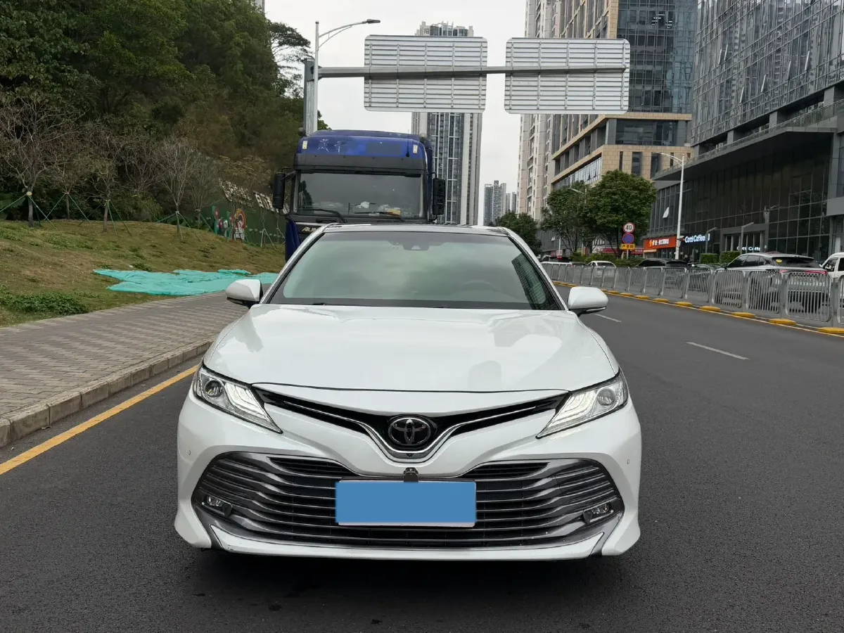 2019 Toyota Camry 2.5L 209HP L4 8AT,autocango,china used car exporter,china ev exporter,chinese used car exporter,chinese used ev exporter