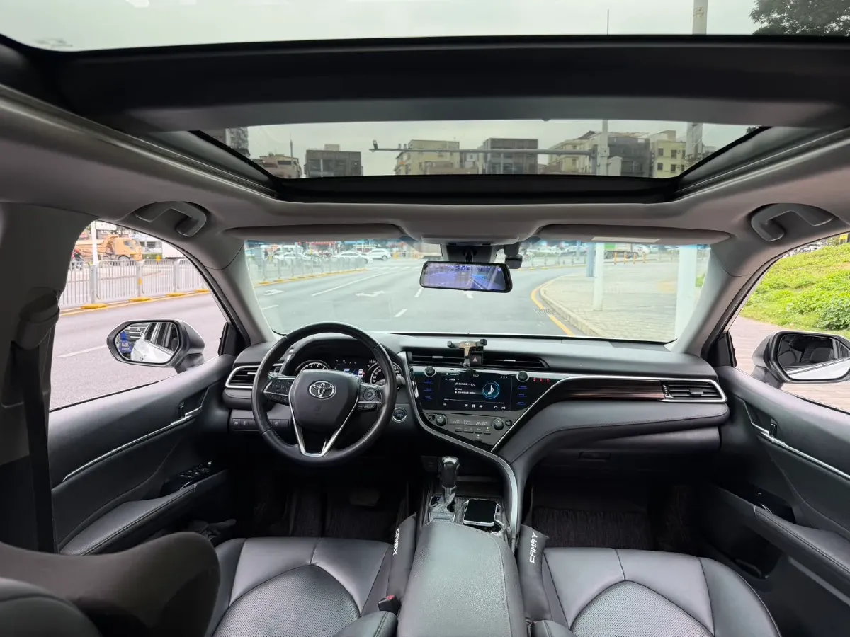 2019 Toyota Camry 2.5L 209HP L4 8AT,autocango,china used car exporter,china ev exporter,chinese used car exporter,chinese used ev exporter