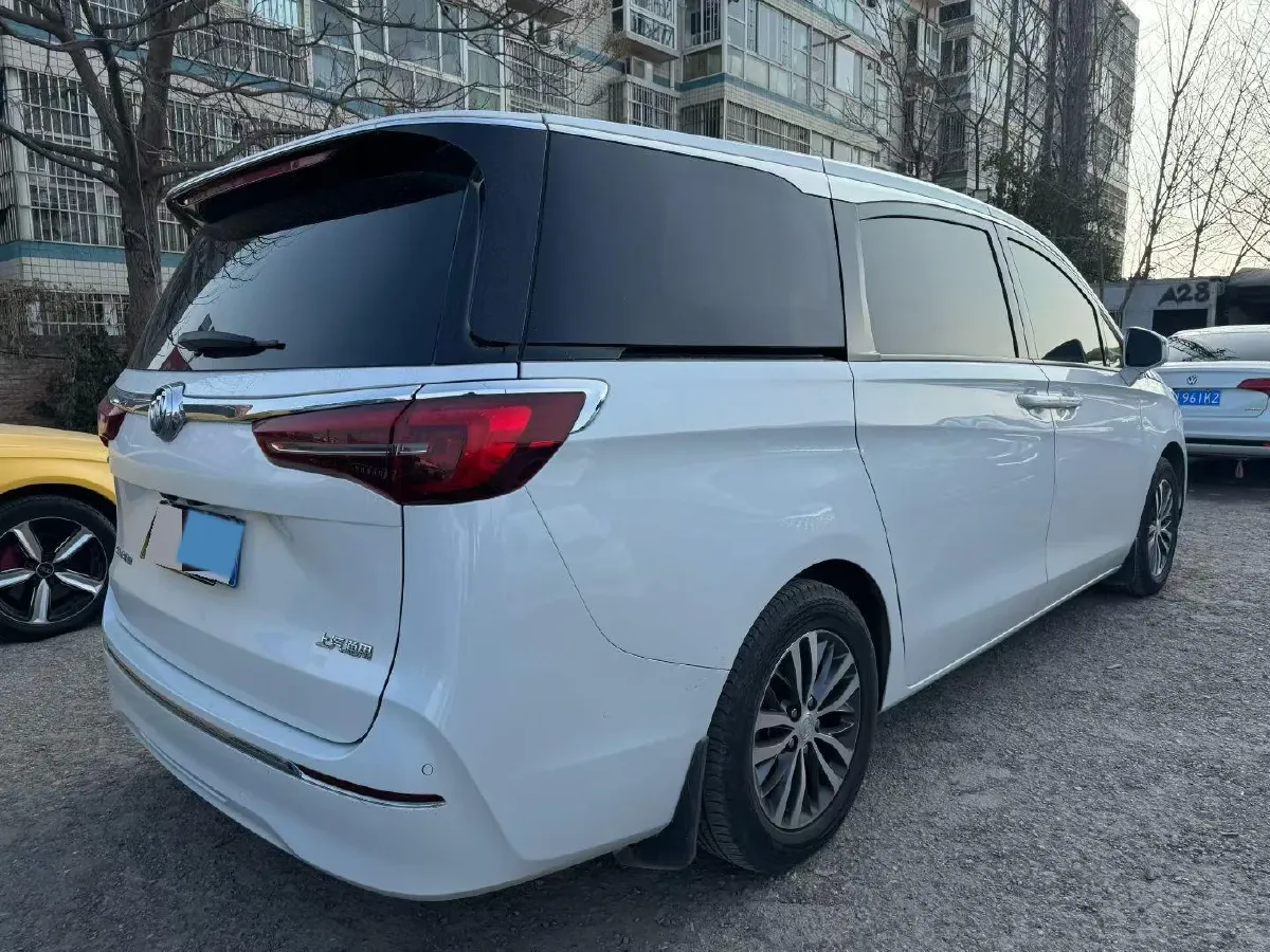 2022 Buick GL8 2.0T 237HP L4 9AT,autocango,china used car exporter,china ev exporter,chinese used car exporter,chinese used ev exporter