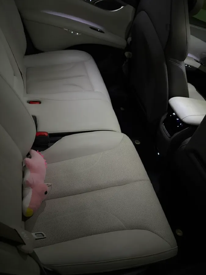 2023 IM LS7 BEV 90KWH,autocango,china used car exporter,china ev exporter,chinese used car exporter,chinese used ev exporter