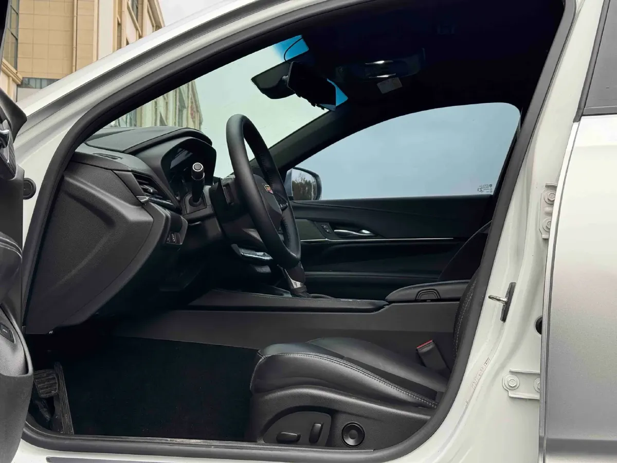 2020 Cadillac CT4 2.0T 237HP L4 8AT,autocango,china used car exporter,china ev exporter,chinese used car exporter,chinese used ev exporter