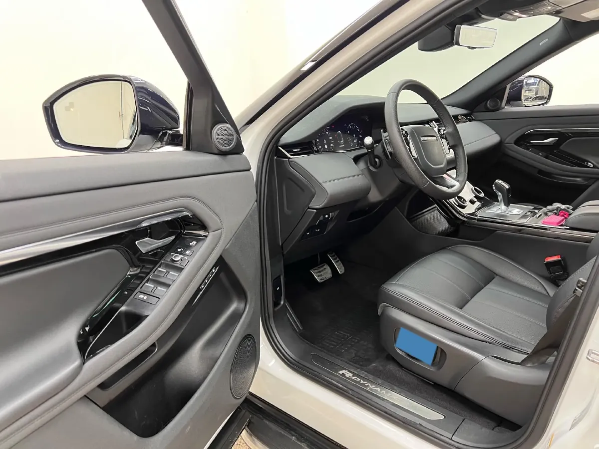 2020 Land Rover Range Rover Evoque 2.0T 249HP L4 9AT,autocango,china used car exporter,china ev exporter,chinese used car exporter,chinese used ev exporter