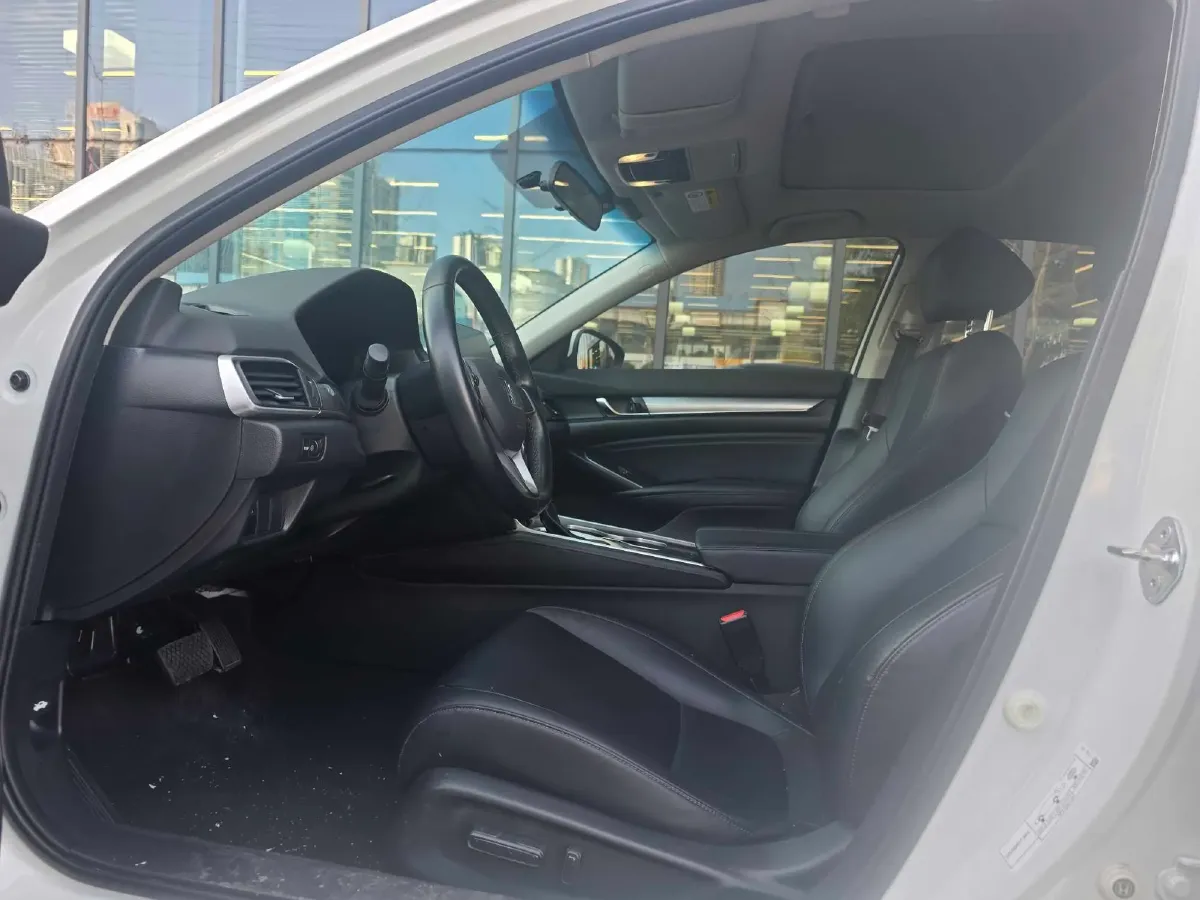 2022 Honda Accord 1.5T 194HP L4 CVT,autocango,china used car exporter,china ev exporter,chinese used car exporter,chinese used ev exporter