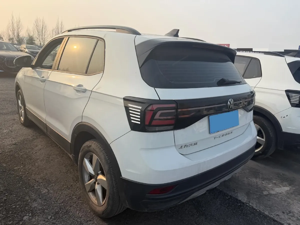 2023 Volkswagen T-Cross 1.5L 110HP L4 6AT,autocango,china used car exporter,china ev exporter,chinese used car exporter,chinese used ev exporter