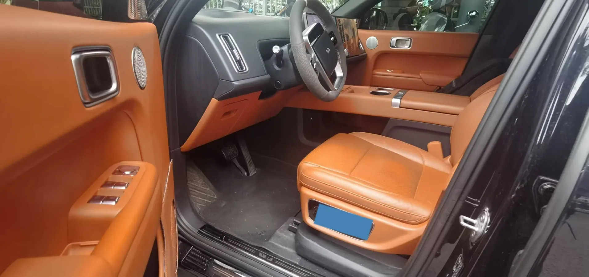 2023 Li L8 Range Extended 154HP REEV 40.9KWH,autocango,china used car exporter,china ev exporter,chinese used car exporter,chinese used ev exporter