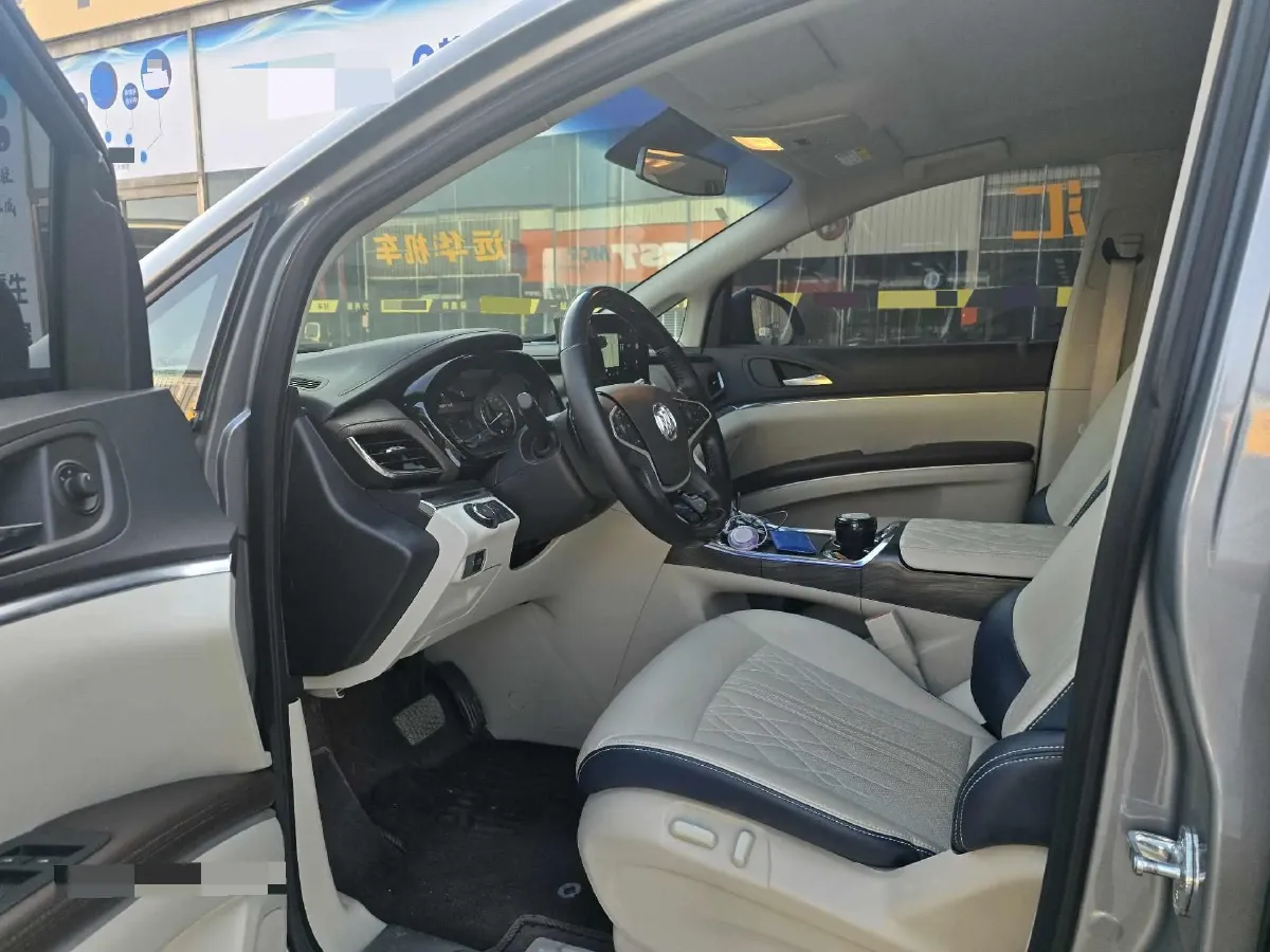 2022 Buick GL8 2.0T 237HP L4 9AT,autocango,china used car exporter,china ev exporter,chinese used car exporter,chinese used ev exporter