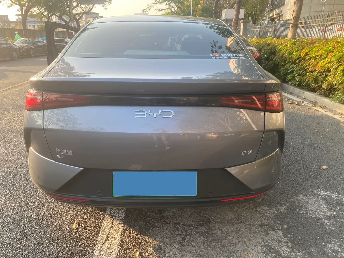 2025 BYD e7 BEV,autocango,china used car exporter,china ev exporter,chinese used car exporter,chinese used ev exporter