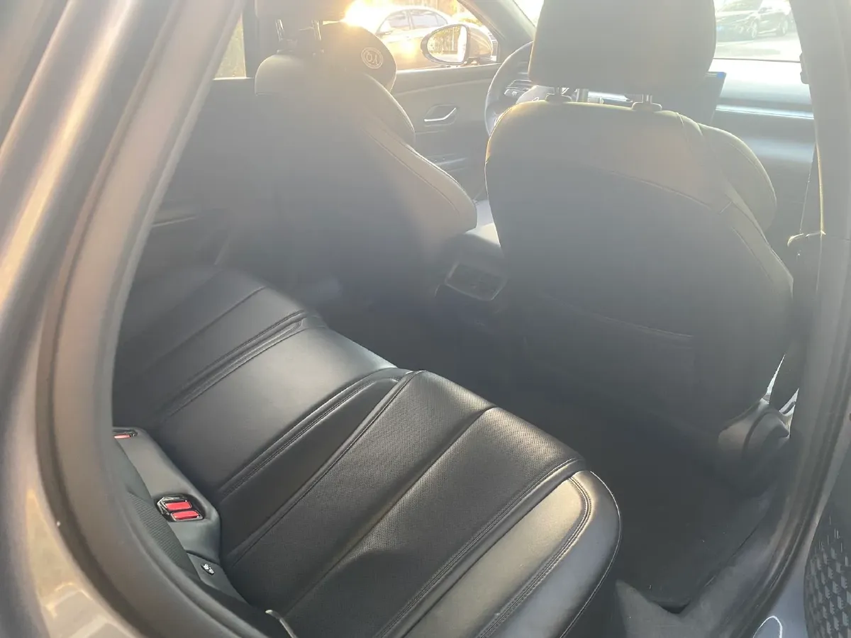 2025 BYD e7 BEV,autocango,china used car exporter,china ev exporter,chinese used car exporter,chinese used ev exporter