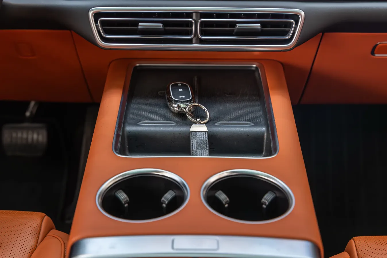 2022 Li L9 Range Extended 154HP REEV 42.6KWH,autocango,china used car exporter,china ev exporter,chinese used car exporter,chinese used ev exporter