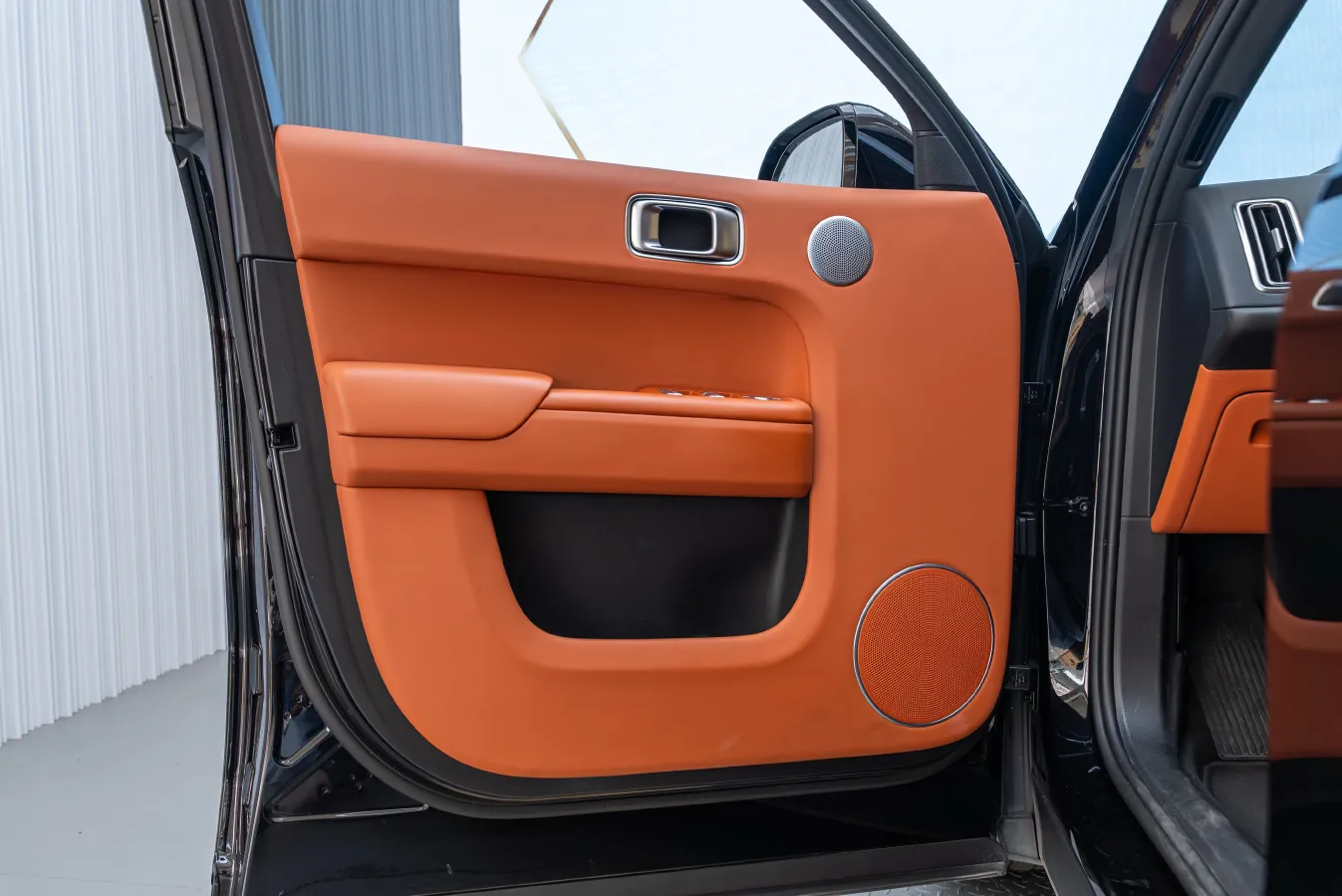 2022 Li L9 Range Extended 154HP REEV 42.6KWH,autocango,china used car exporter,china ev exporter,chinese used car exporter,chinese used ev exporter