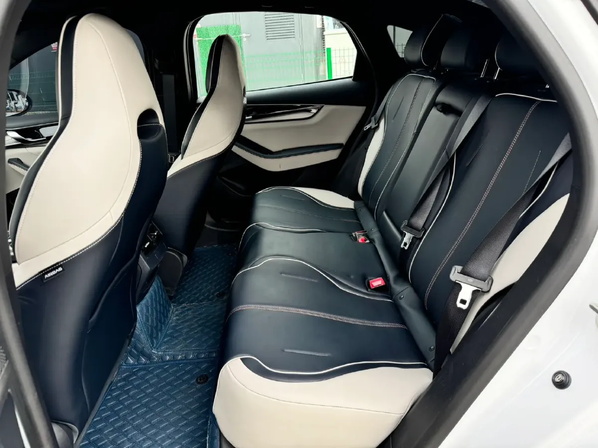 2021 MAXUS G50 1.5T 169HP L4 7DCT,autocango,china used car exporter,china ev exporter,chinese used car exporter,chinese used ev exporter