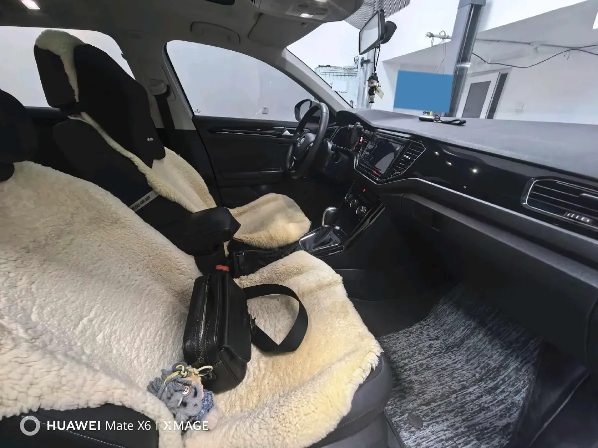 2020 Volkswagen T-Roc 1.4T 150HP L4 7DCT,autocango,china used car exporter,china ev exporter,chinese used car exporter,chinese used ev exporter