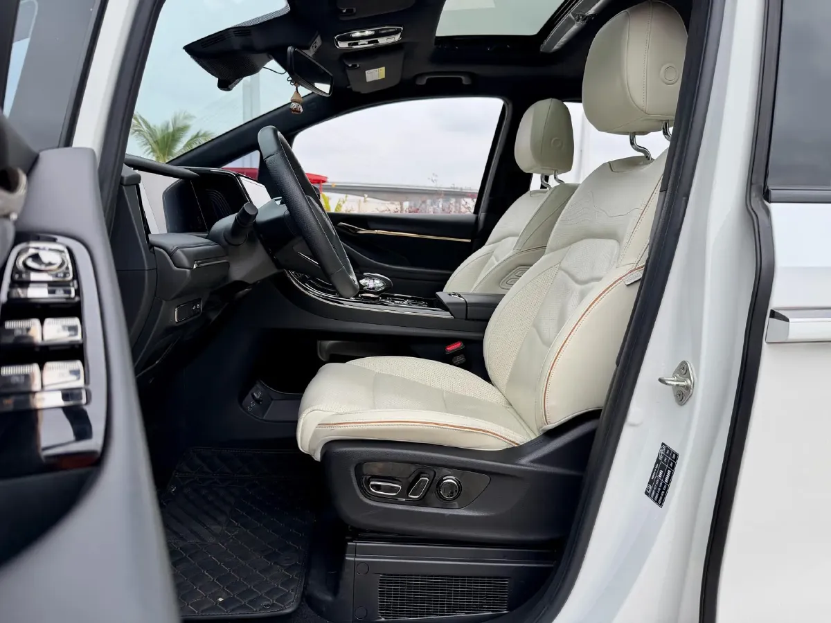 2023 GAC Trumpchi M8 2.0T 190HP L4 E-CVT Hybrid,autocango,china used car exporter,china ev exporter,chinese used car exporter,chinese used ev exporter
