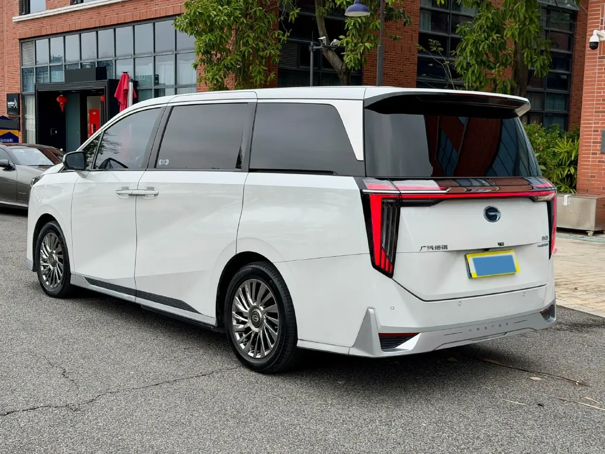 2023 GAC Trumpchi M8 2.0T 190HP L4 E-CVT Hybrid,autocango,china used car exporter,china ev exporter,chinese used car exporter,chinese used ev exporter