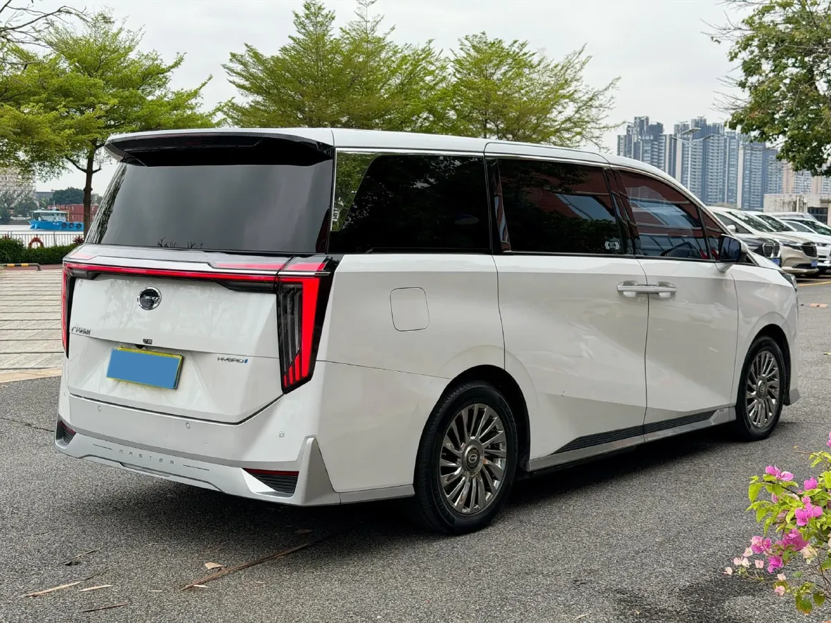 2023 GAC Trumpchi M8 2.0T 190HP L4 E-CVT Hybrid,autocango,china used car exporter,china ev exporter,chinese used car exporter,chinese used ev exporter