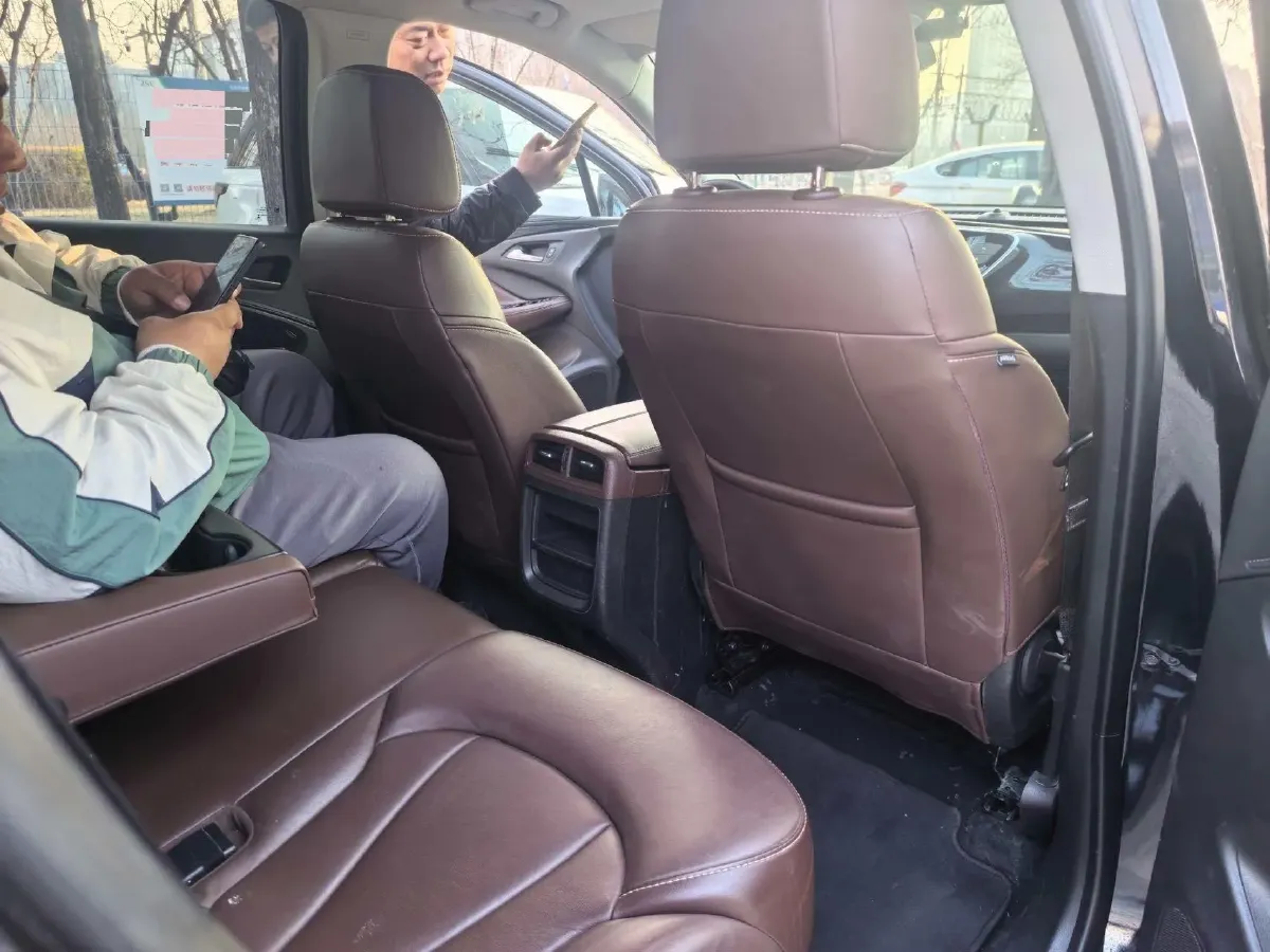 2021 Buick EnvisionPlus 1.5T 169HP L4 7DCT,autocango,china used car exporter,china ev exporter,chinese used car exporter,chinese used ev exporter