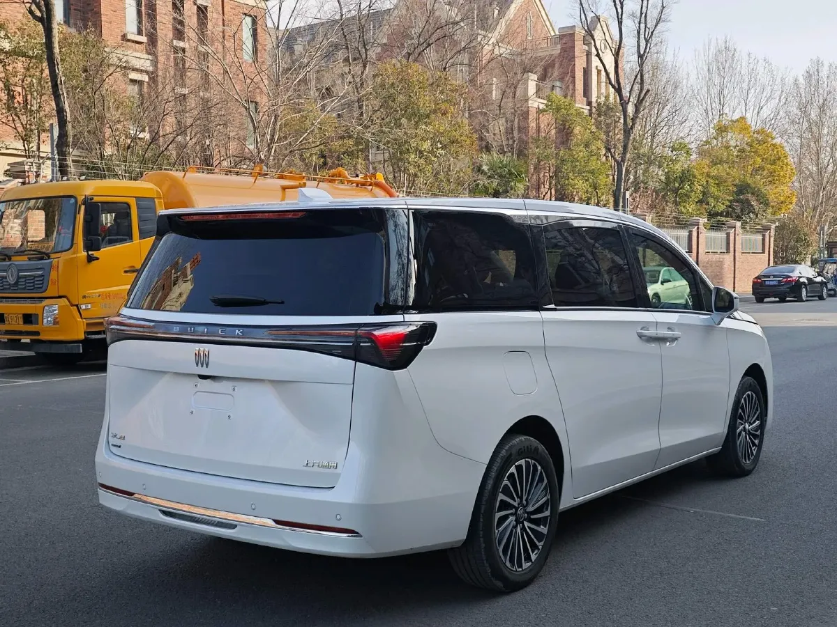 2025 Buick GL8 1.5T 180HP L4 2DHT PHEV,autocango,china used car exporter,china ev exporter,chinese used car exporter,chinese used ev exporter