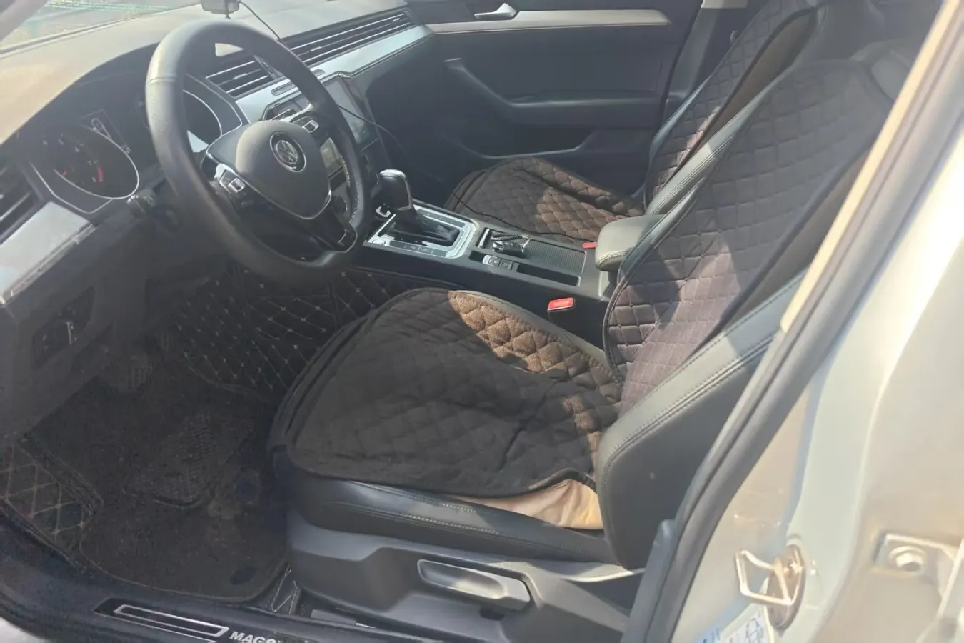 2018 Volkswagen Magotan 1.4T 150HP L4 7DCT,autocango,china used car exporter,china ev exporter,chinese used car exporter,chinese used ev exporter