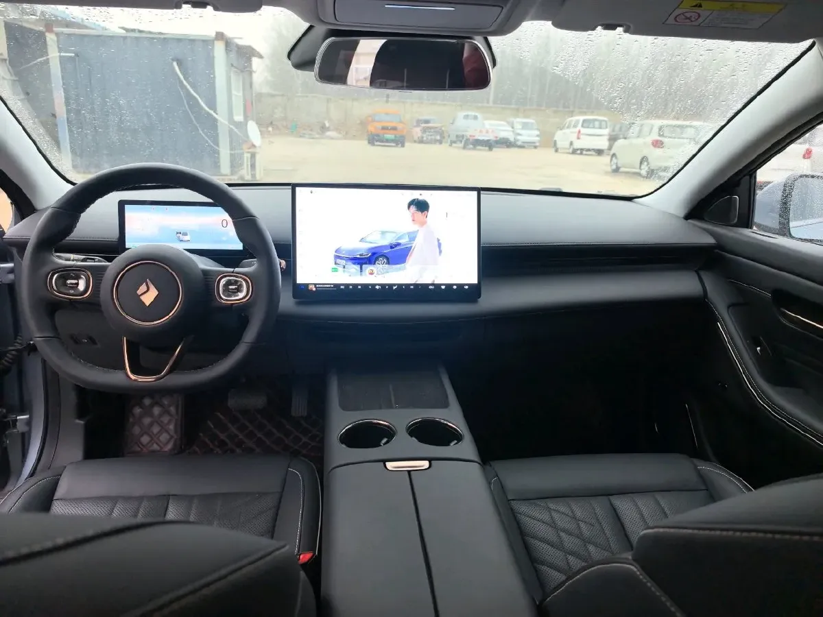 2025 BaoJun XiangJing 1.5T 143HP L4 1DHT PHEV,autocango,china used car exporter,china ev exporter,chinese used car exporter,chinese used ev exporter