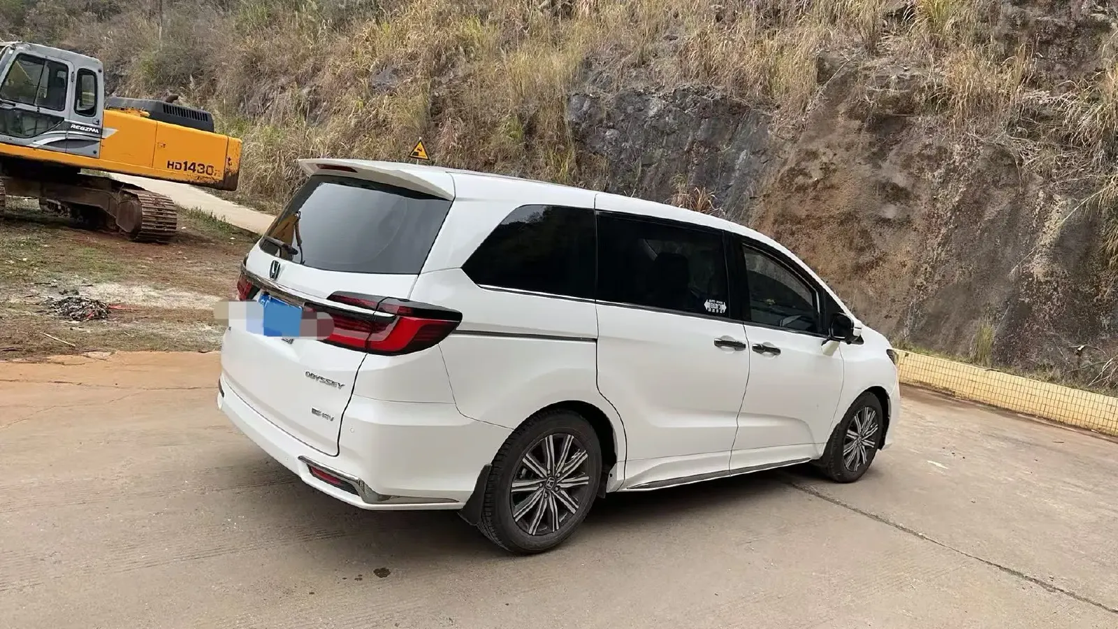 2024 Honda Odyssey 2.0L 146HP L4 E-CVT Hybrid,autocango,china used car exporter,china ev exporter,chinese used car exporter,chinese used ev exporter