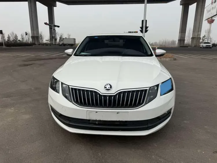 2018 Skoda Octavia 1.2T 116HP L4 7DCT,autocango,china used car exporter,china ev exporter,chinese used car exporter,chinese used ev exporter
