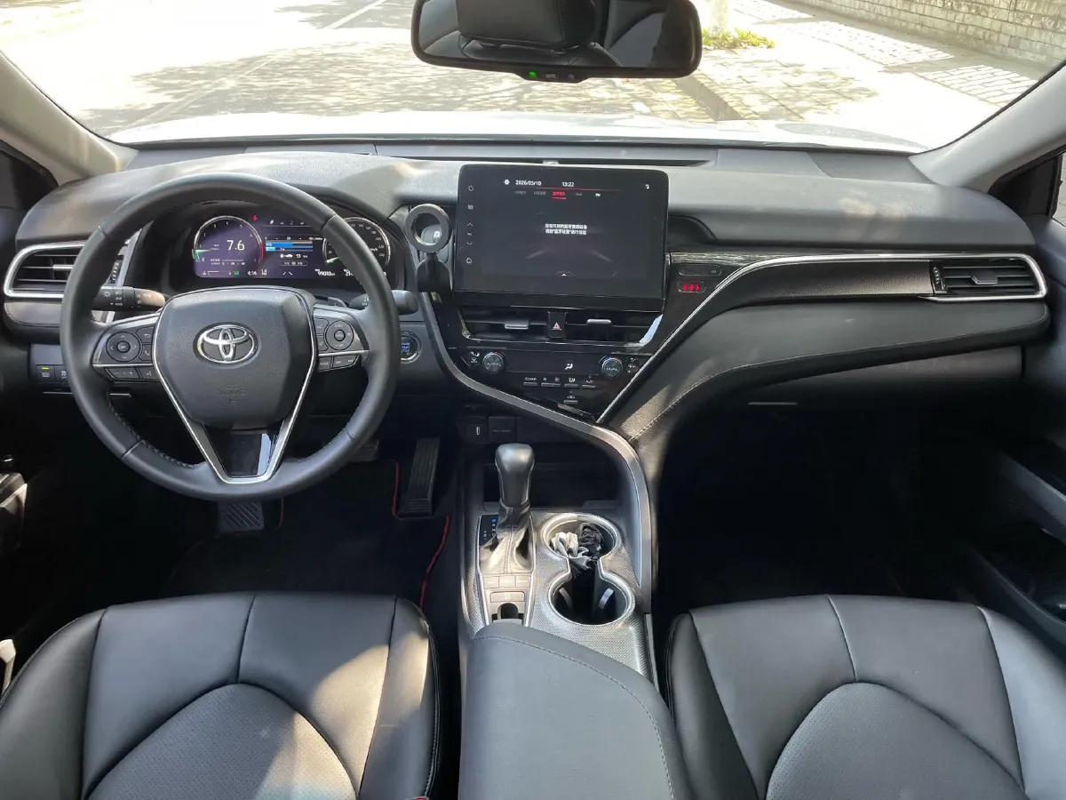 2021 Toyota Camry 2.5L 209HP L4 8AT,autocango,china used car exporter,china ev exporter,chinese used car exporter,chinese used ev exporter