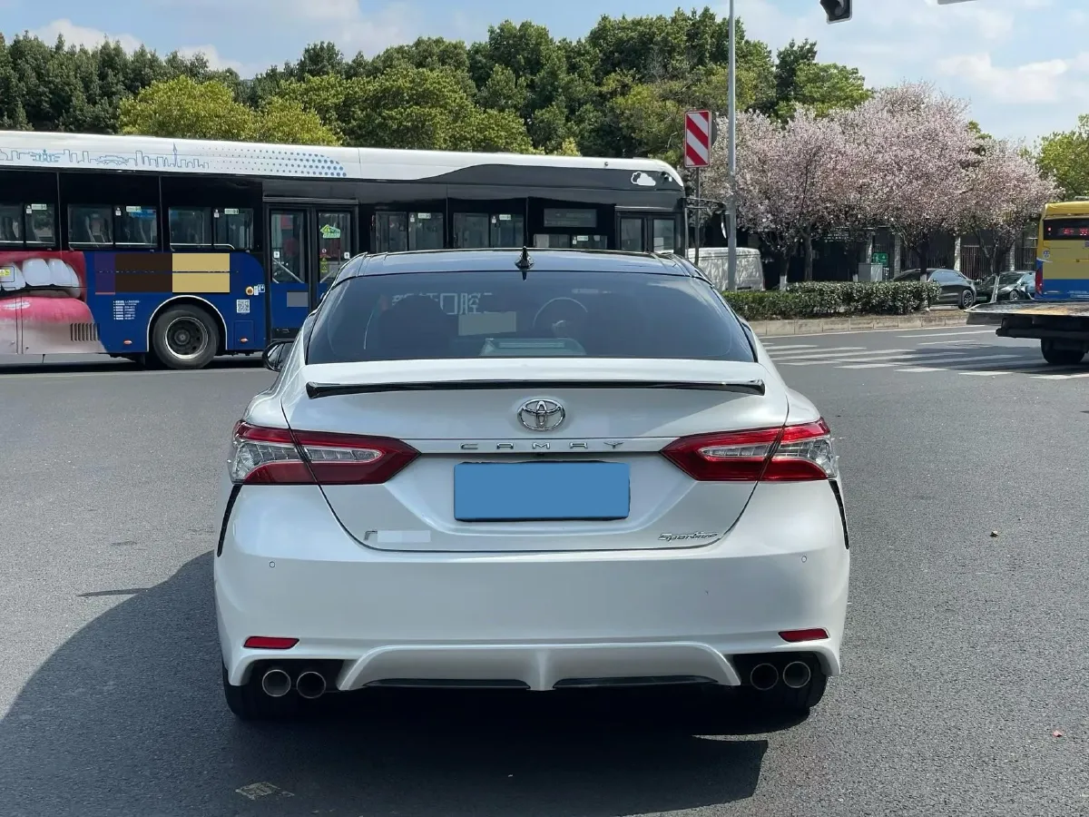 2021 Toyota Camry 2.5L 209HP L4 8AT,autocango,china used car exporter,china ev exporter,chinese used car exporter,chinese used ev exporter