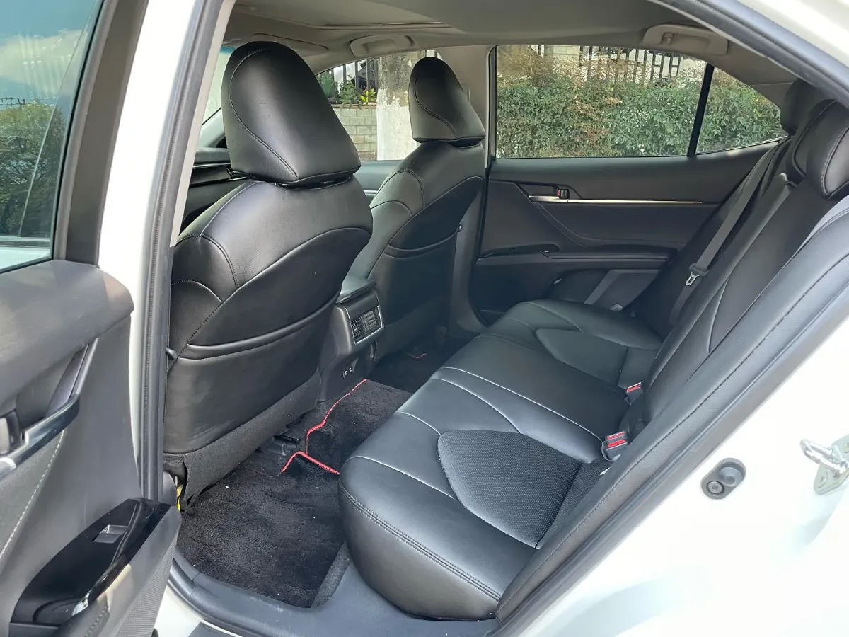 2021 Toyota Camry 2.5L 209HP L4 8AT,autocango,china used car exporter,china ev exporter,chinese used car exporter,chinese used ev exporter