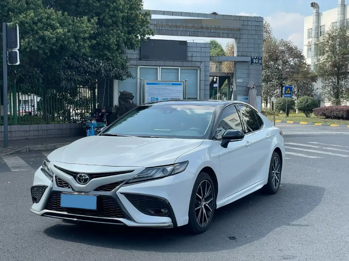 2021 Toyota Camry 2.5L 209HP L4 8AT,autocango,china used car exporter,china ev exporter,chinese used car exporter,chinese used ev exporter