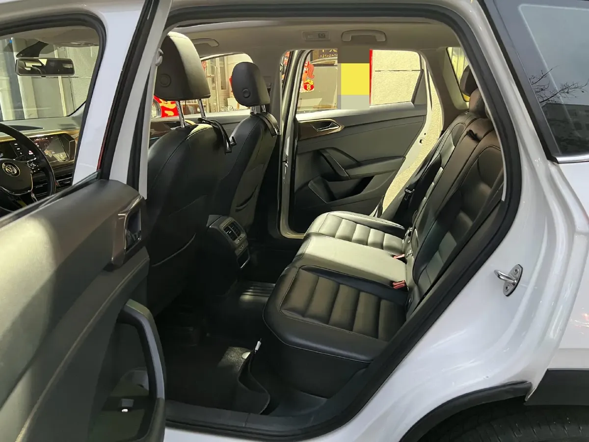 2019 MINI MINI 1.5T 102HP L3 7DCT,autocango,china used car exporter,china ev exporter,chinese used car exporter,chinese used ev exporter