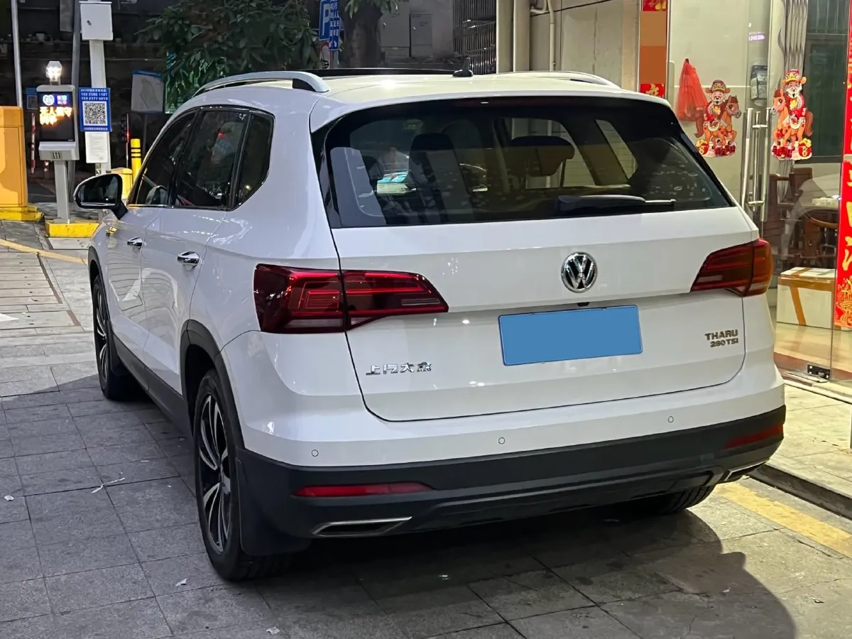 2019 MINI MINI 1.5T 102HP L3 7DCT,autocango,china used car exporter,china ev exporter,chinese used car exporter,chinese used ev exporter