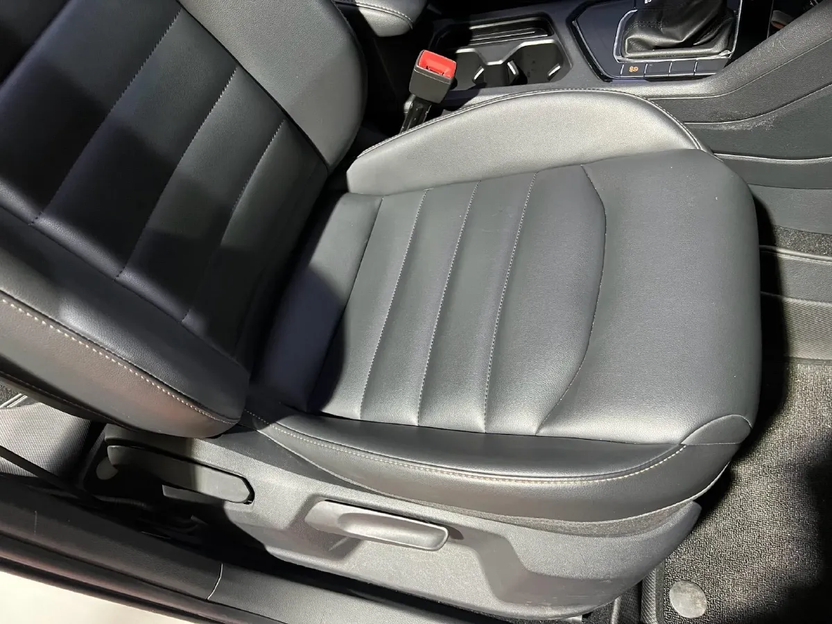 2019 MINI MINI 1.5T 102HP L3 7DCT,autocango,china used car exporter,china ev exporter,chinese used car exporter,chinese used ev exporter