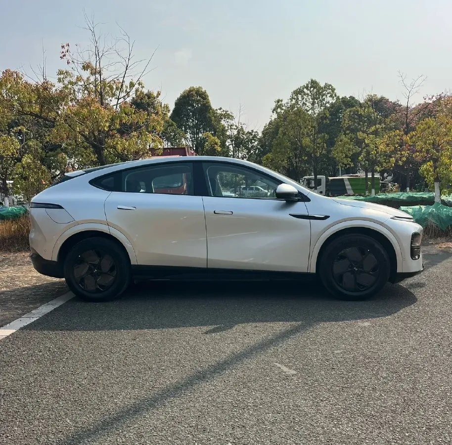 2025 Xpeng G6 BEV 68.5KWH,autocango,china used car exporter,china ev exporter,chinese used car exporter,chinese used ev exporter