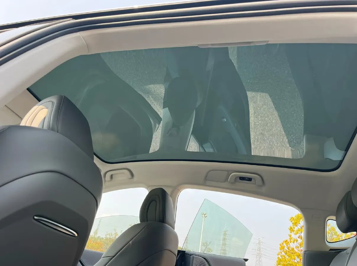 2025 Xpeng G6 BEV 68.5KWH,autocango,china used car exporter,china ev exporter,chinese used car exporter,chinese used ev exporter