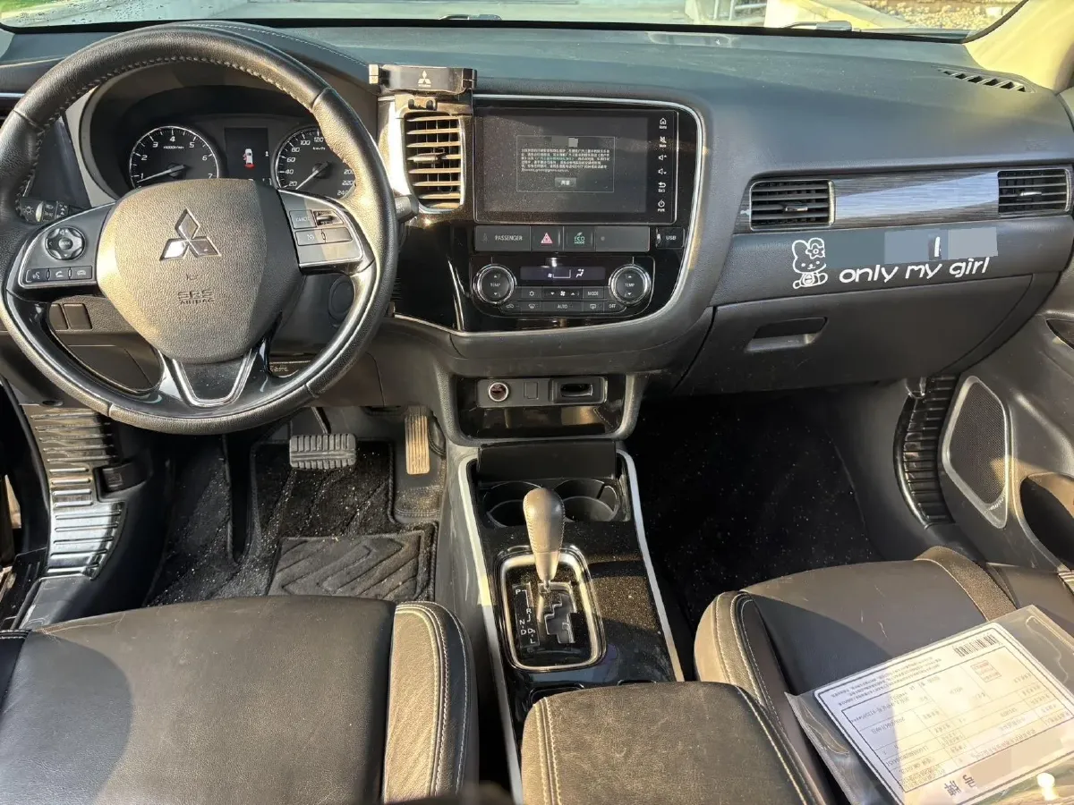 2021 Mitsubishi Outlander 2.0L 166HP L4 CVT,autocango,china used car exporter,china ev exporter,chinese used car exporter,chinese used ev exporter