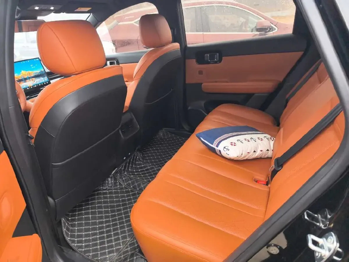 2025 WuLing XingGuangS 1.5L 106HP L4 E-CVT PHEV,autocango,china used car exporter,china ev exporter,chinese used car exporter,chinese used ev exporter