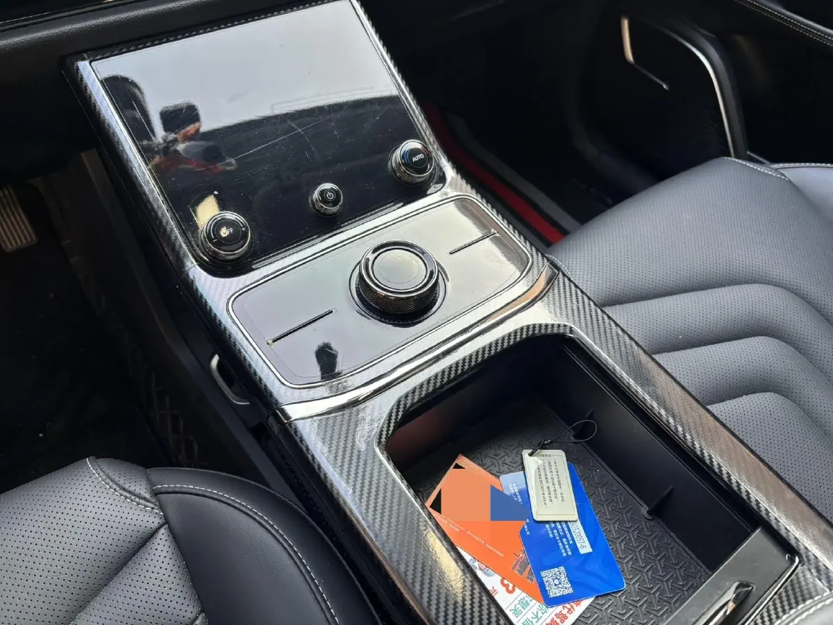 2022 Venucia Grand V 1.5T 190HP L4 7DCT,autocango,china used car exporter,china ev exporter,chinese used car exporter,chinese used ev exporter