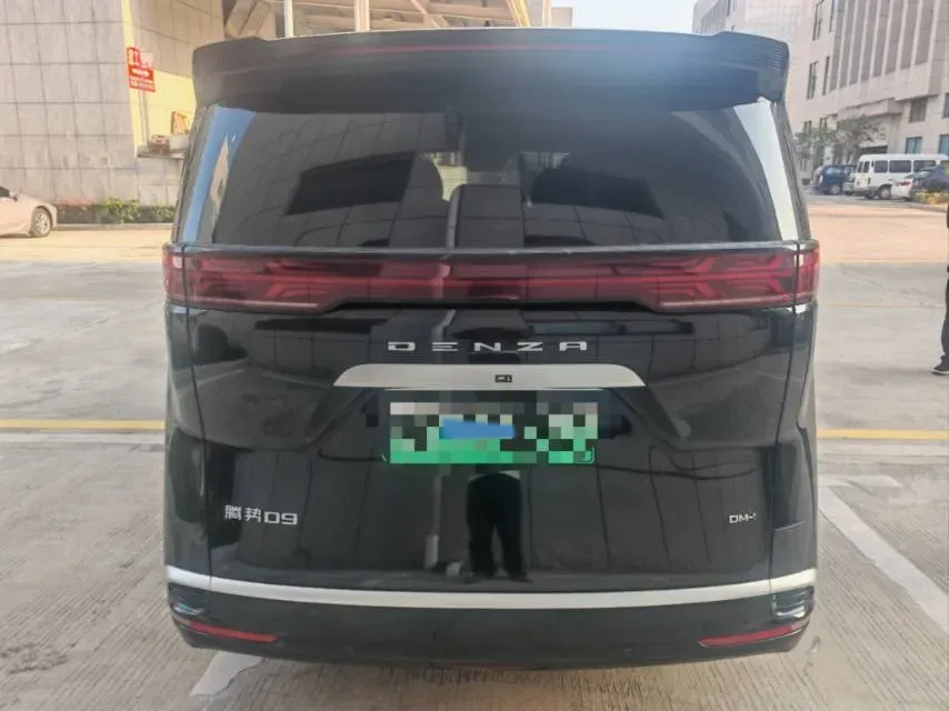 2024 Denza D9 1.5T 139HP L4 E-CVT PHEV 40KWH,autocango,china used car exporter,china ev exporter,chinese used car exporter,chinese used ev exporter