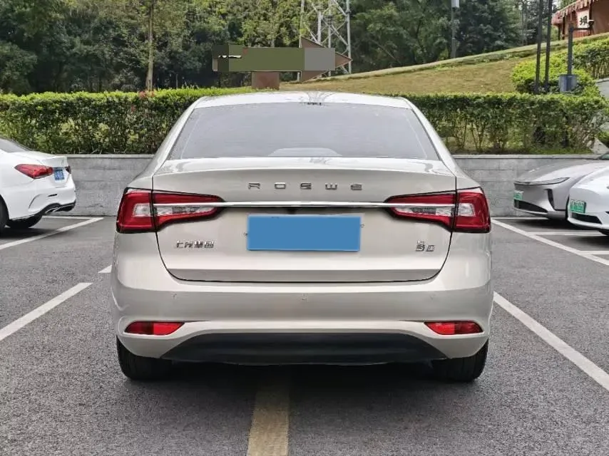 2020 Roewe i5 1.5L 120HP L4 CVT,autocango,china used car exporter,china ev exporter,chinese used car exporter,chinese used ev exporter