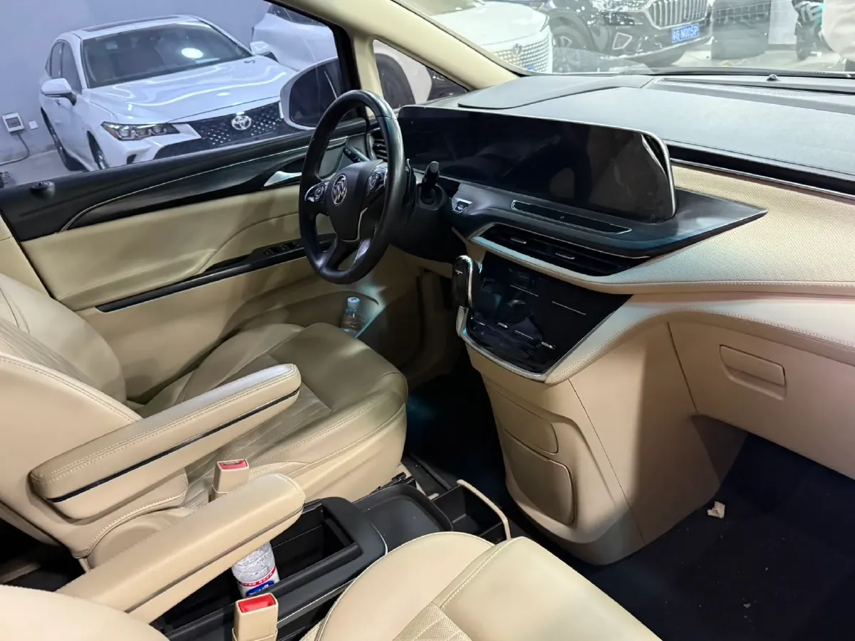 2022 Buick GL8 2.0T 237HP L4 9AT,autocango,china used car exporter,china ev exporter,chinese used car exporter,chinese used ev exporter