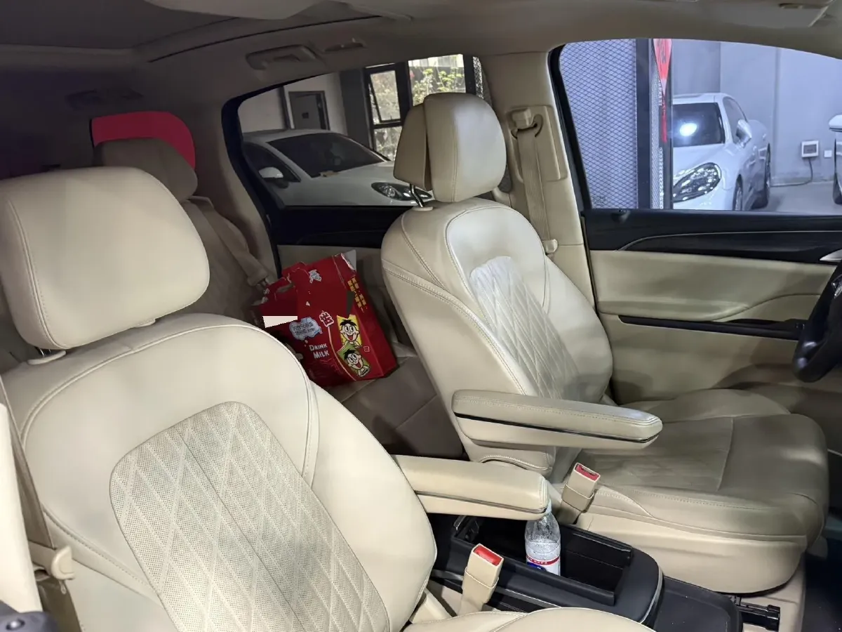 2022 Buick GL8 2.0T 237HP L4 9AT,autocango,china used car exporter,china ev exporter,chinese used car exporter,chinese used ev exporter