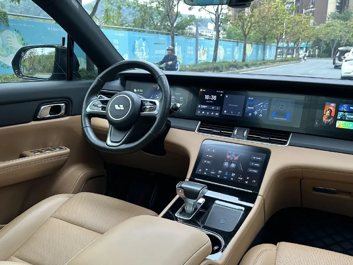 2021 Li ONE Range Extended 131HP REEV 40.5KWH,autocango,china used car exporter,china ev exporter,chinese used car exporter,chinese used ev exporter