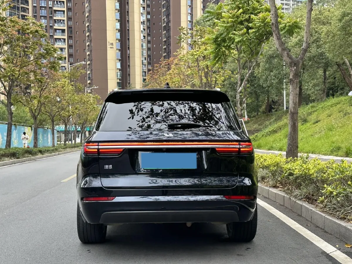 2021 Li ONE Range Extended 131HP REEV 40.5KWH,autocango,china used car exporter,china ev exporter,chinese used car exporter,chinese used ev exporter