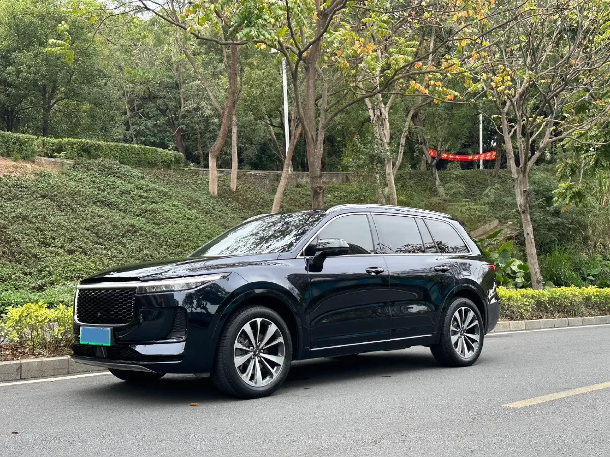 2021 Li ONE Range Extended 131HP REEV 40.5KWH,autocango,china used car exporter,china ev exporter,chinese used car exporter,chinese used ev exporter