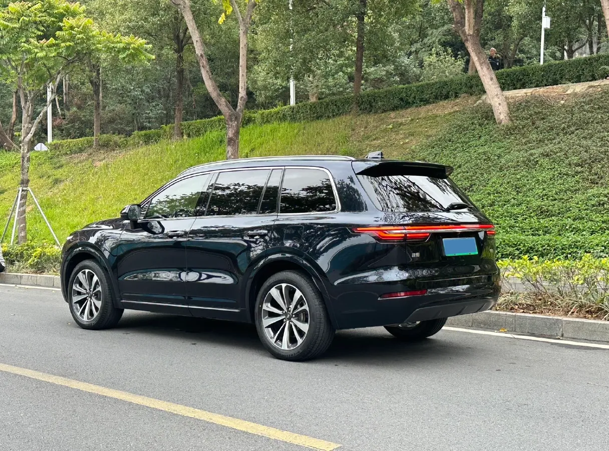 2021 Li ONE Range Extended 131HP REEV 40.5KWH,autocango,china used car exporter,china ev exporter,chinese used car exporter,chinese used ev exporter
