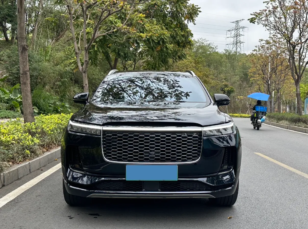 2021 Li ONE Range Extended 131HP REEV 40.5KWH,autocango,china used car exporter,china ev exporter,chinese used car exporter,chinese used ev exporter