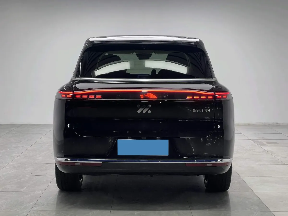 2026 IM LS9 REEV 155HP REEV,autocango,china used car exporter,china ev exporter,chinese used car exporter,chinese used ev exporter