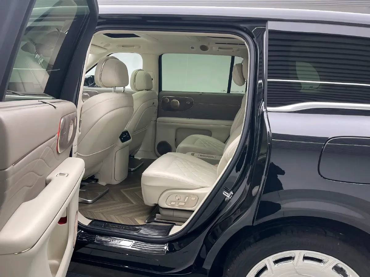 2026 IM LS9 REEV 155HP REEV,autocango,china used car exporter,china ev exporter,chinese used car exporter,chinese used ev exporter