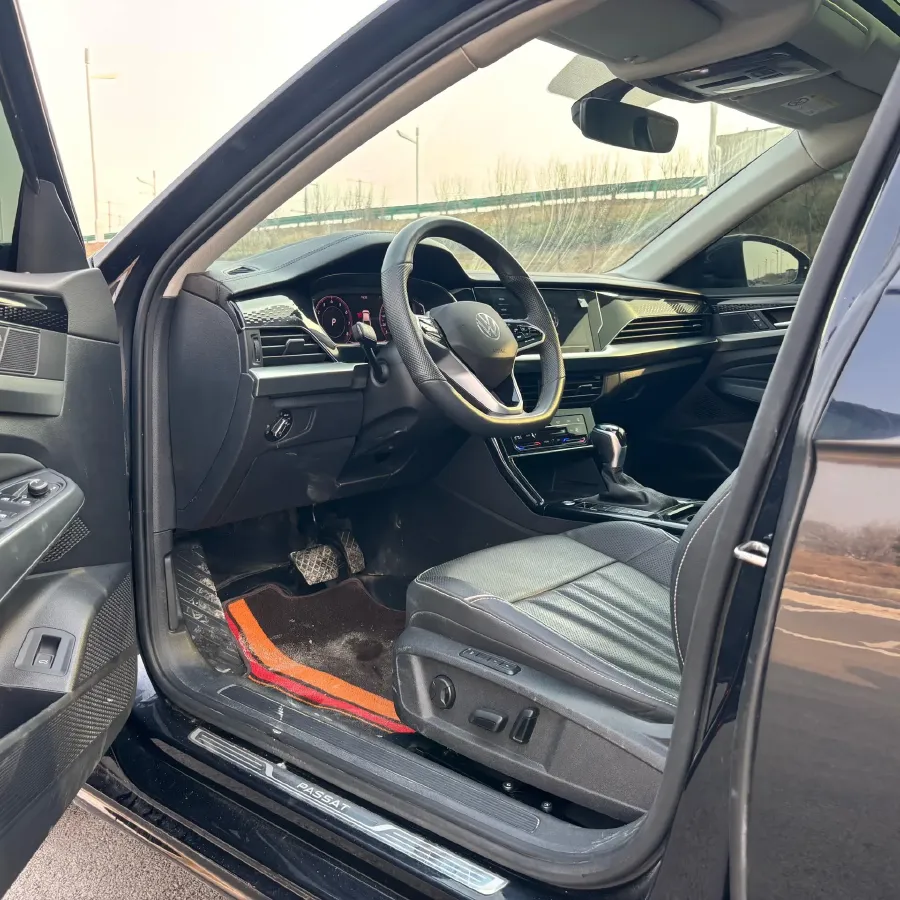 2024 Volkswagen Passat 2.0T 220HP L4 7DCT,autocango,china used car exporter,china ev exporter,chinese used car exporter,chinese used ev exporter